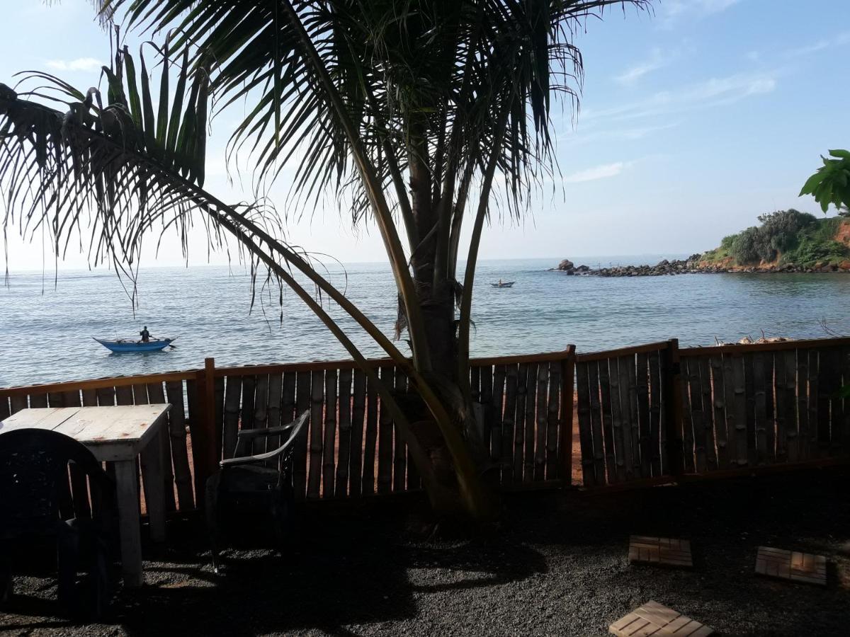Hotel Seaside View Mirissa Exterior foto