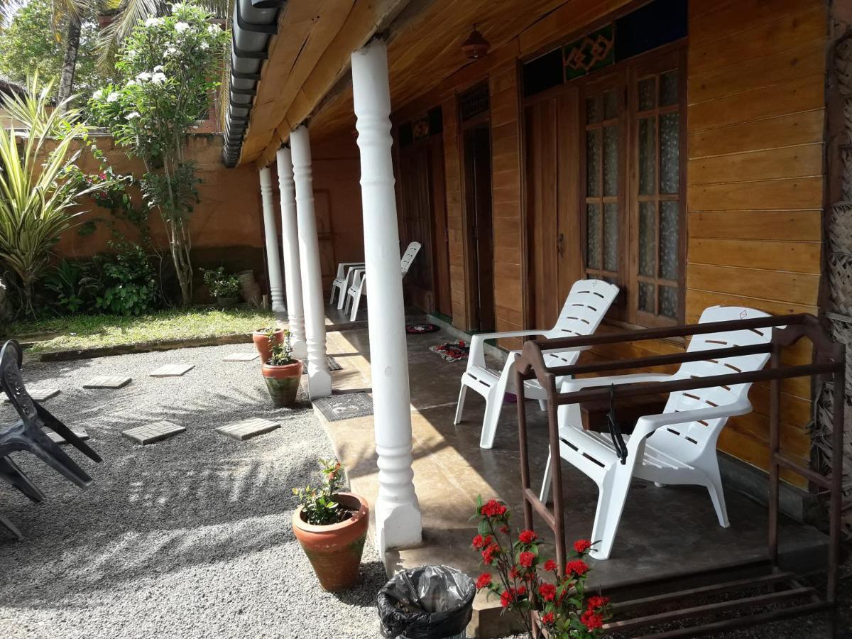 Hotel Seaside View Mirissa Exterior foto